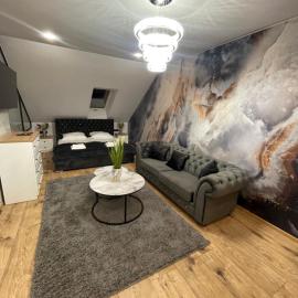 Apartament z jacuzzi i sauną, hotel in Podzamcze