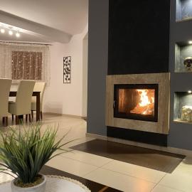 4 Bedroom family house with access to a hot tub, hotel di Goczałkowice-Zdrój