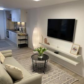 Gemütliche&Moderne Ferienwohnung Nähe Trier & Luxemburg, hotel en Bollendorf