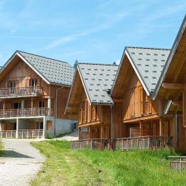 Madame Vacances Les Chalets du Berger Premium***, hotel din La Feclaz