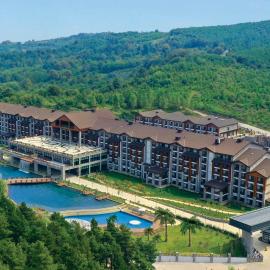 Elite World Grand Sapanca، فندق في صبنجة