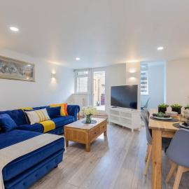Central Windsor Modern Garden Flat, Walk 2 Sights - By Tempstay