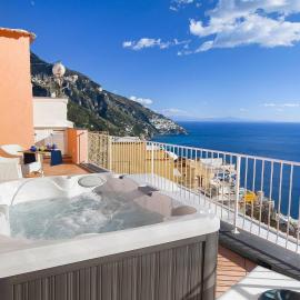 BlueVista Dreamscape Home -Terrace Jacuzzi/Hot Tub, Hotel in Positano