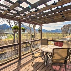 Lovely Livingston Loft w/ Mountain & River Views!, hotel a Livingston