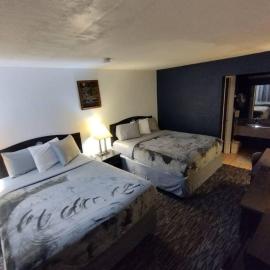 Hotel 2 Queen Beds Hotel Room 207 Booking, hotel u gradu Stilvoter