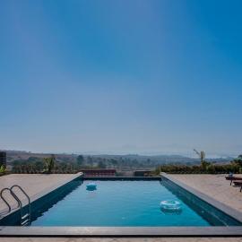 StayVista's Breezy Whispers - Igatpuri - 3BHK Mountain-View Villa with Private Pool
