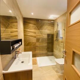 Spacious Deluxe Seaside Escape, hotel i San Pawl il-Baħar