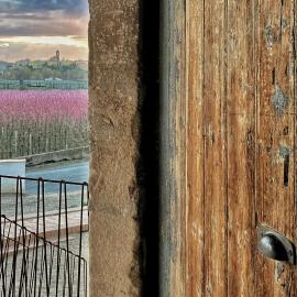 Les Cases del Moliner, hotel u gradu Corbíns