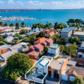 Eastern Beach Retreat, hotel in Geelong