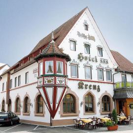 Hotel Kreuz Gästehaus und Lauchertbar mit Terrasse โรงแรมในGammertingen