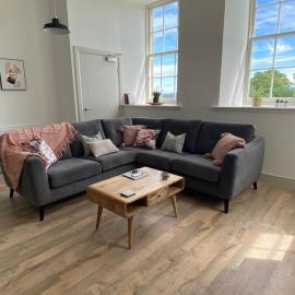 Hiltula spacious premium apartment with beautiful views, Hotel in Inverness