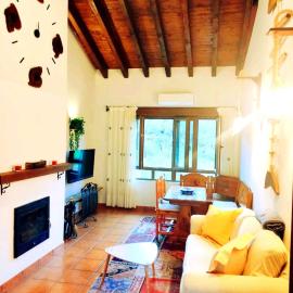 La Casita De La Montaña, hótel í Alba de los Cardaños