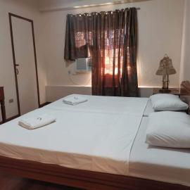 JS PENSION HOUSE, hotel din Tanjay