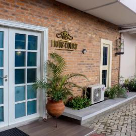 Pious Court Guest House Old GRA, hotel in Port Harcourt