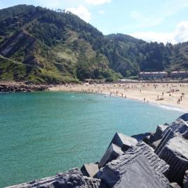 San Sebastian Orio apartment on the beach garage, hotel em Orio