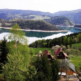 Konaci Zaovljanska jezera, hotell i Zaovine