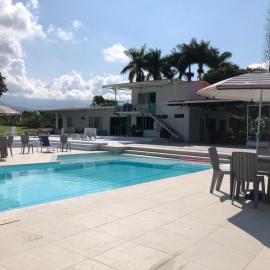La Bella Vista, hotell i Calarcá