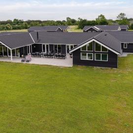 Luxury Pool Villa in Grena