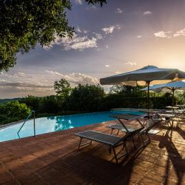 Borgo San Polino, villa with private pool