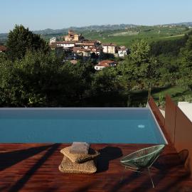 Villa Carla Suites in Barolo, hotel en Barolo