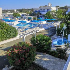 Viesnīca Flokkas Hotel Apartments pilsētā Protarasa