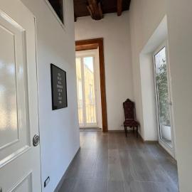 La bella vita luxury apartament and travel solution、ナポリのホテル