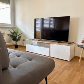 Central & Renovated Apartment - Near Train Station & City Center