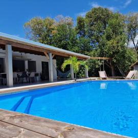 Kazacactus-villa 3 chambres piscine Marie-Galante, hotel i Beauséjour