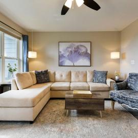 Branson's Newest Gem: City View Condo,Patio & Pool