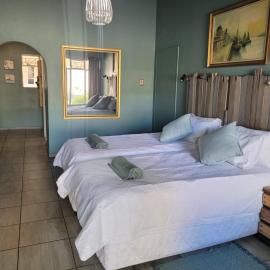 29B Zebra Street - InHimwe Guesthouse, hotel Polokwanéban