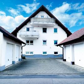 FeWo WOW II Schöne 2-Zimmer Maisonette Wohnung، فندق في Weisweil