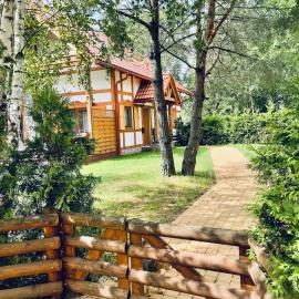 Happy House - Kaszubska Ostoja, hotel en Barkocin