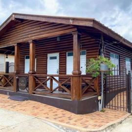 La Choza Beach Cabin Walk to the Beach Sleeps 6 In the heart of Poblado Boqueron, Hotel in Cabo Rojo