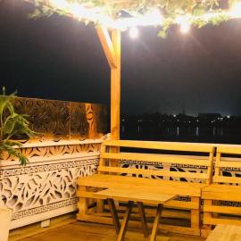 Amazing Waterfront 1-Bed Apt With 24HRS PWR And Starlink SuperFast Speed WiFi