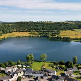 Ferienwohnung Seeblick, Hotel in Schalkenmehren