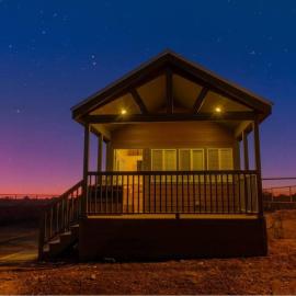 037 Tiny Home nr Grand Canyon South Rim Sleeps 8, hotel din Valle