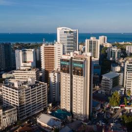 Golden Tulip Dar Es Salaam City Center Hotel, khách sạn ở Dar es Salaam