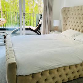 Glasgow City Central Executive Triplex House, 3 Bedroom 3 Bathrooms 1 living room Kitchen - Huge Terrace for Master Bedroom - Private E Parking LEZ Congestion Zone Free - Garden - 5 mins drive to City Centre Central Station, hotel Glasgow-ban