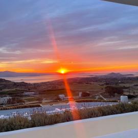 La Grande Vue-Private hilltop villas with private pools, hotel em Vívlos