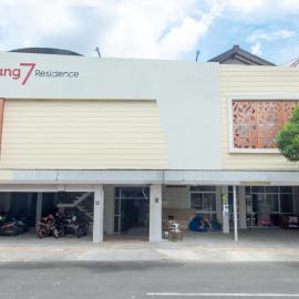 Kudus में, होटल SIMPANG 7 RESIDENCE