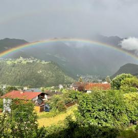 Double room with a kitchenette and private bathroom in a beautiful surrounding, hotell i Sautens
