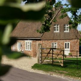 Charming 2-bed countryside retreat with fireplace and walks, hotel in Lincolnshire