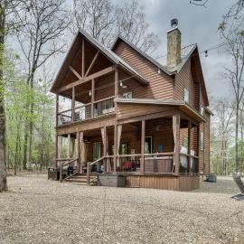 Hot Tub & Fire Pit: Broken Bow Retreat!, hotel u gradu Stephens Gap
