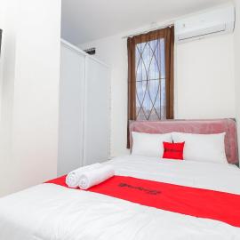 RedDoorz near Pasar Lama Serang, hotel v destinaci Serang