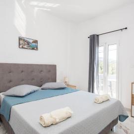 Zervakis Apartments, hotel en Ferma