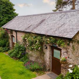 Rosehill Barn -a tranquil rural barn conversion, hotel in Barnstaple