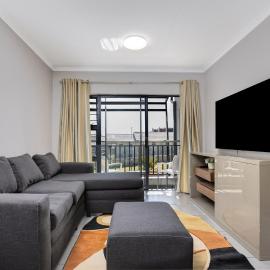 Opposite Mall of Africa Inn: Midrand şehrinde bir otel