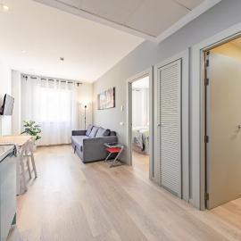 Apartment with free parking and pool