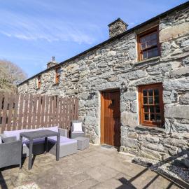 Cwm Yr Afon Cottage, hotel di Harlech