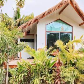 Bali Crystal Beach Villas #9, hotel u gradu Salad Beach